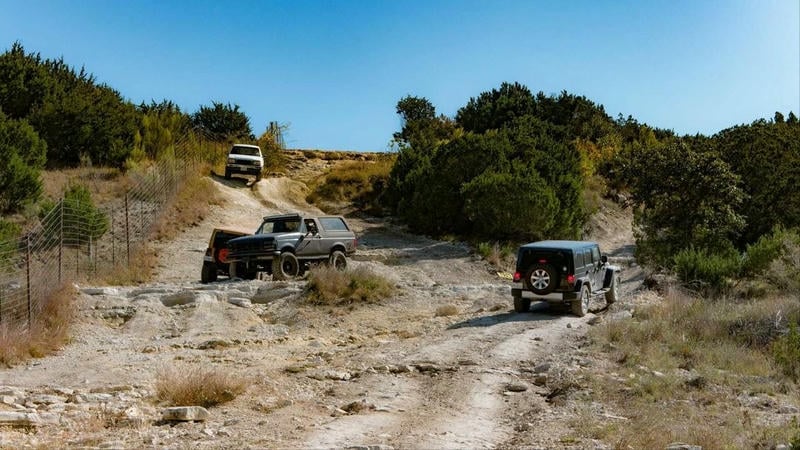 越野旅行驾驶汽车内置修改器(Trip To Offroad: Car Driving)截图3
